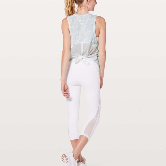 Lululemon Ace Tank in Jasmine White / Multi White UV Shield - Picture 2 of 11